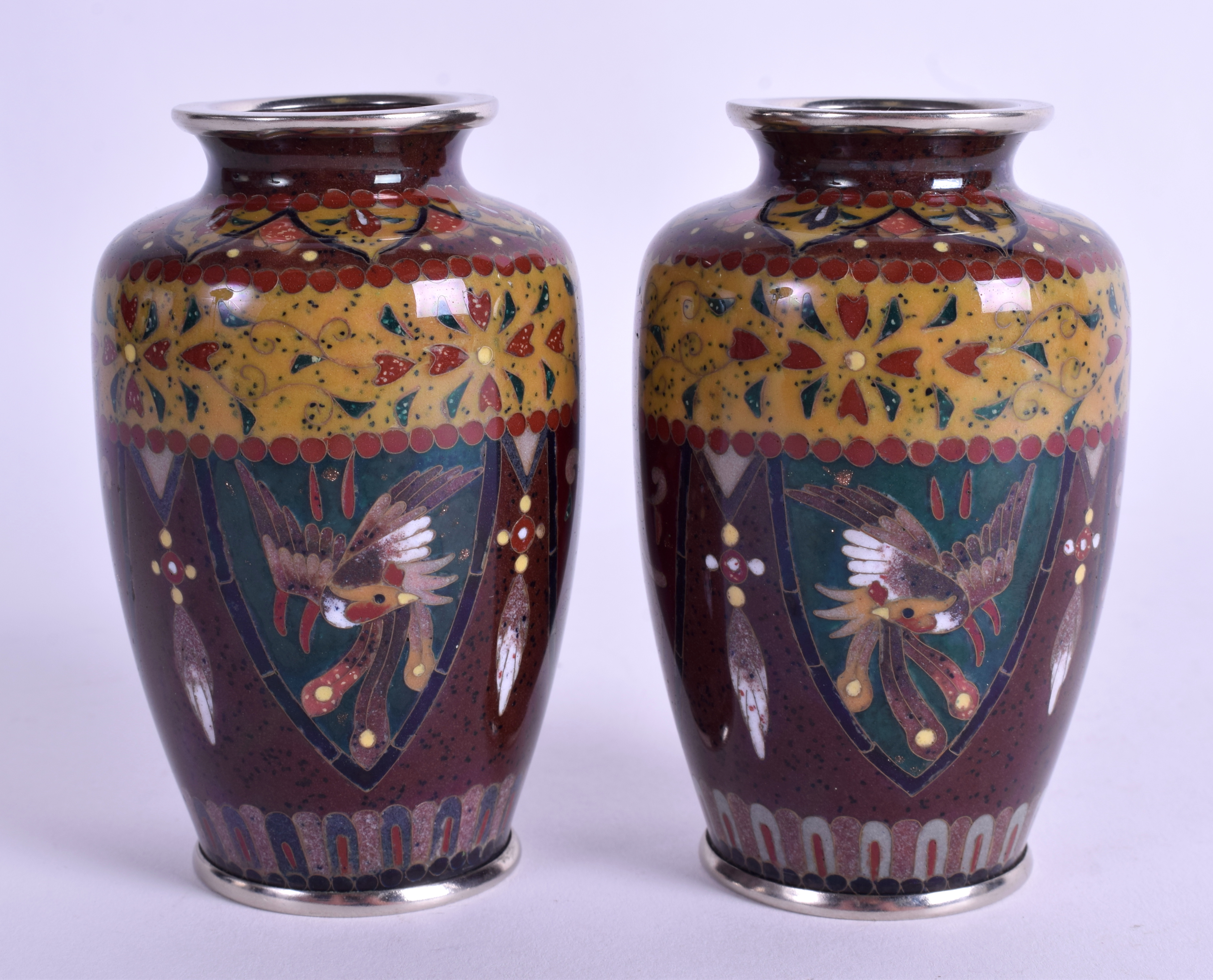 A PAIR OF EARLY 20TH CENTURY JAPANESE MEIJI PERIOD SILVER CLOISONNÉ ENAMEL VASES. 9.75 cm high.