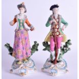 A PAIR OF 19TH CENTURY FRENCH SAMSONS OF PARIS FIGURES in the manner of Derby. 24 cm high.