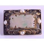 A CHINESE SILVER GILT JADEITE AND PEARL BROOCH. 3.5 cm x 2.25 cm.