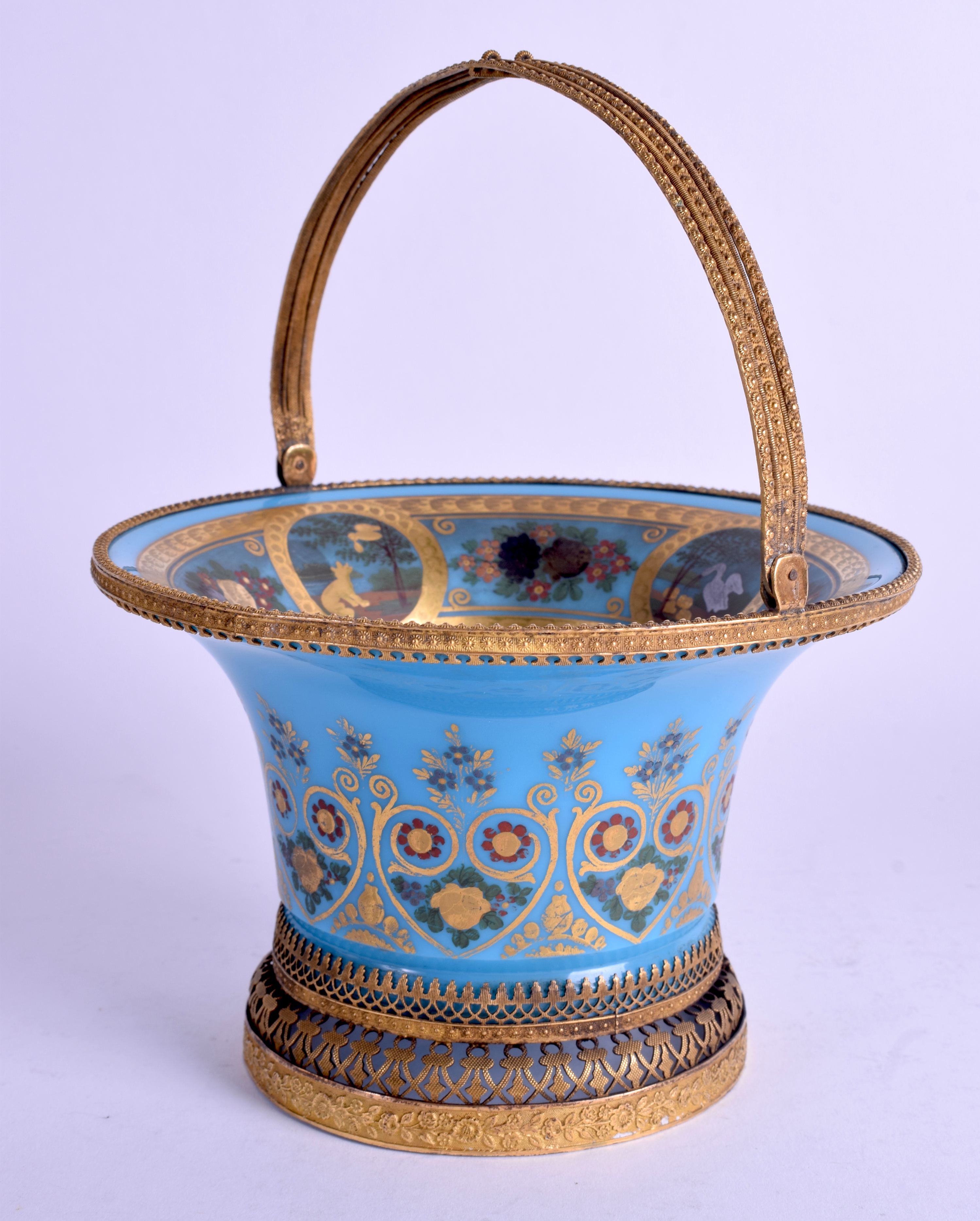 A LOVELY 19TH CENTURY AESTHETIC MOVEMENT OPALINE BLUE GLASS BASKET enamelled with birds within land - Bild 2 aus 4