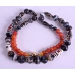 A GOOD MIDDLE EASTERN CENTRAL ASIAN AGATE NECKLACE. 21 cm long.