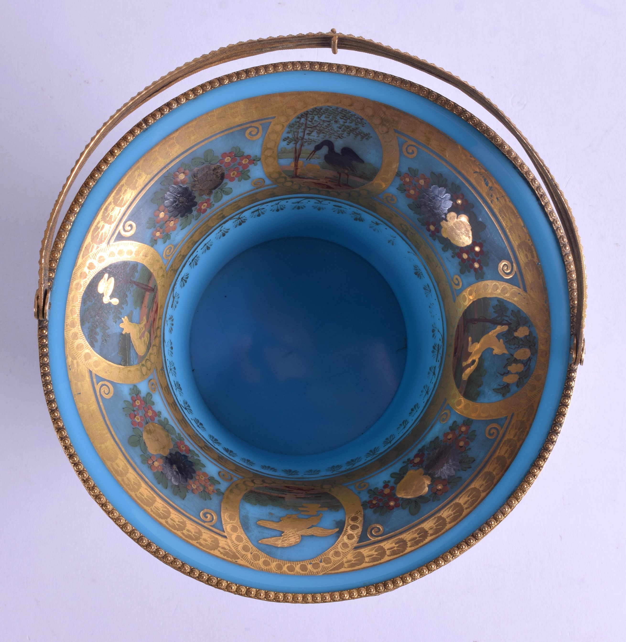 A LOVELY 19TH CENTURY AESTHETIC MOVEMENT OPALINE BLUE GLASS BASKET enamelled with birds within land - Bild 3 aus 4