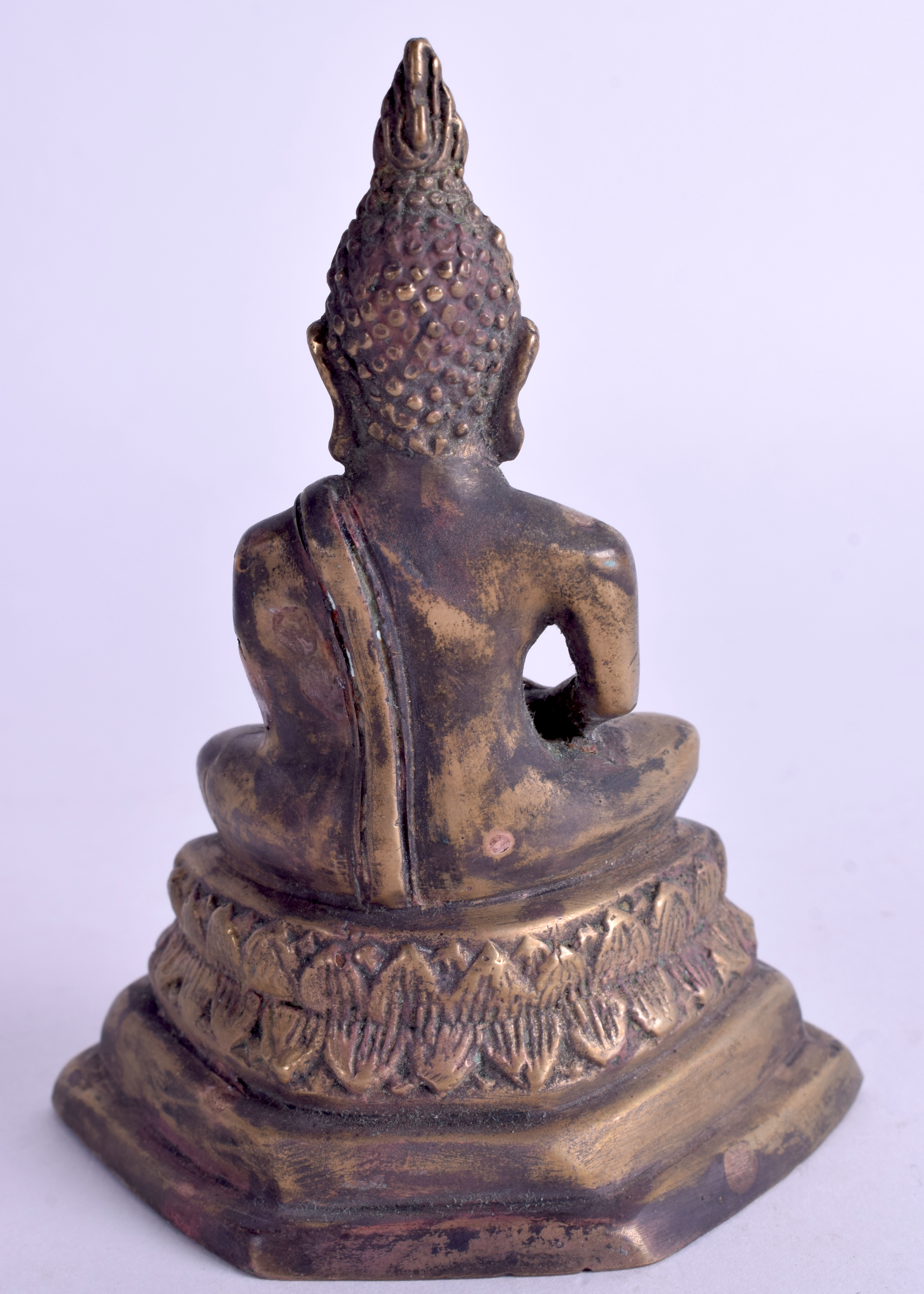 A CHINESE BRONZE BUDDHA. 11.5 cm high. - Image 2 of 3