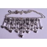 A LINKS OF LONDON SILVER NECKLACE.
