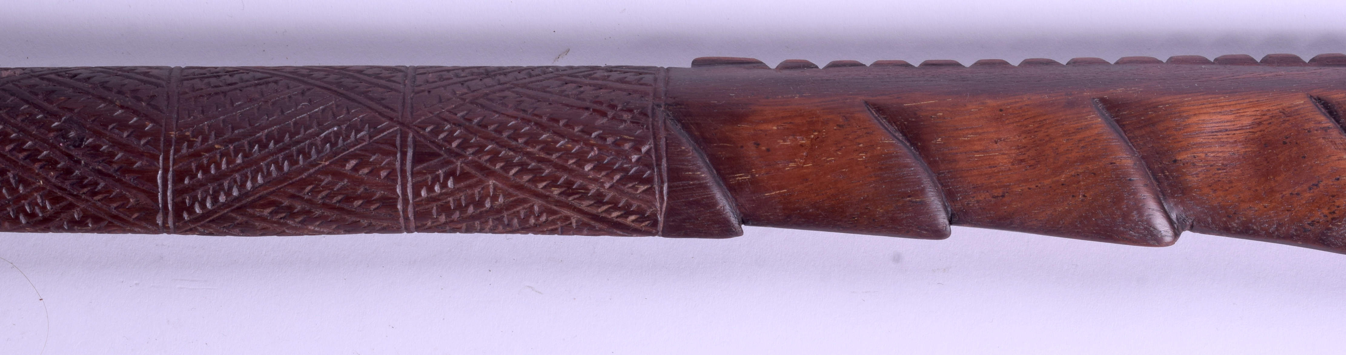 A RARE SAMOAN POLYNESIAN TRIBAL SPIKED WOOD WAR CLUB with zig zag carved handle and barbed rim. 94 - Image 7 of 8