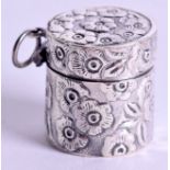 A SILVER BOX. 2 cm high.