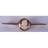 AN ANTIQUE 9CT GOLD CAMEO BROOCH. 7 grams. 7 cm wide.