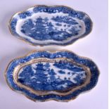 A MATCHED PAIR OF 18TH CENTURY CAUGHLEY SPOON TRAYS decorated with the Pagoda pattern. 15 cm wide.
