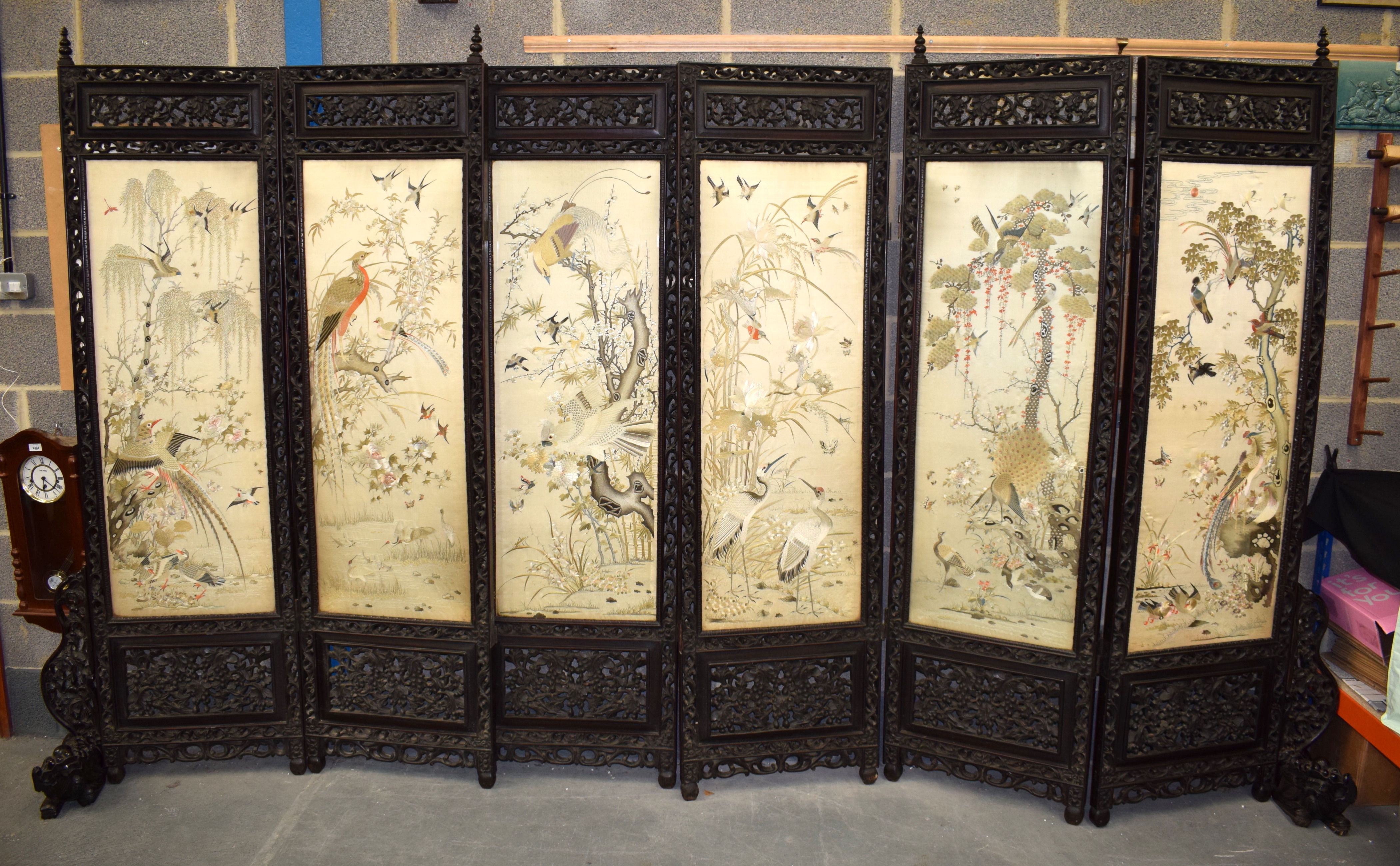 A VERY RARE AND LARGE MID 19TH CENTURY CHINESE HONGMU AND SILK SCREEN comprising of six sections in - Image 2 of 38