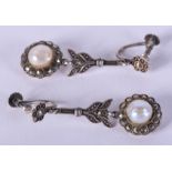 A PAIR OF EDWARDIAN SILVER AND PEARL EARRINGS. 3.5 cm long.