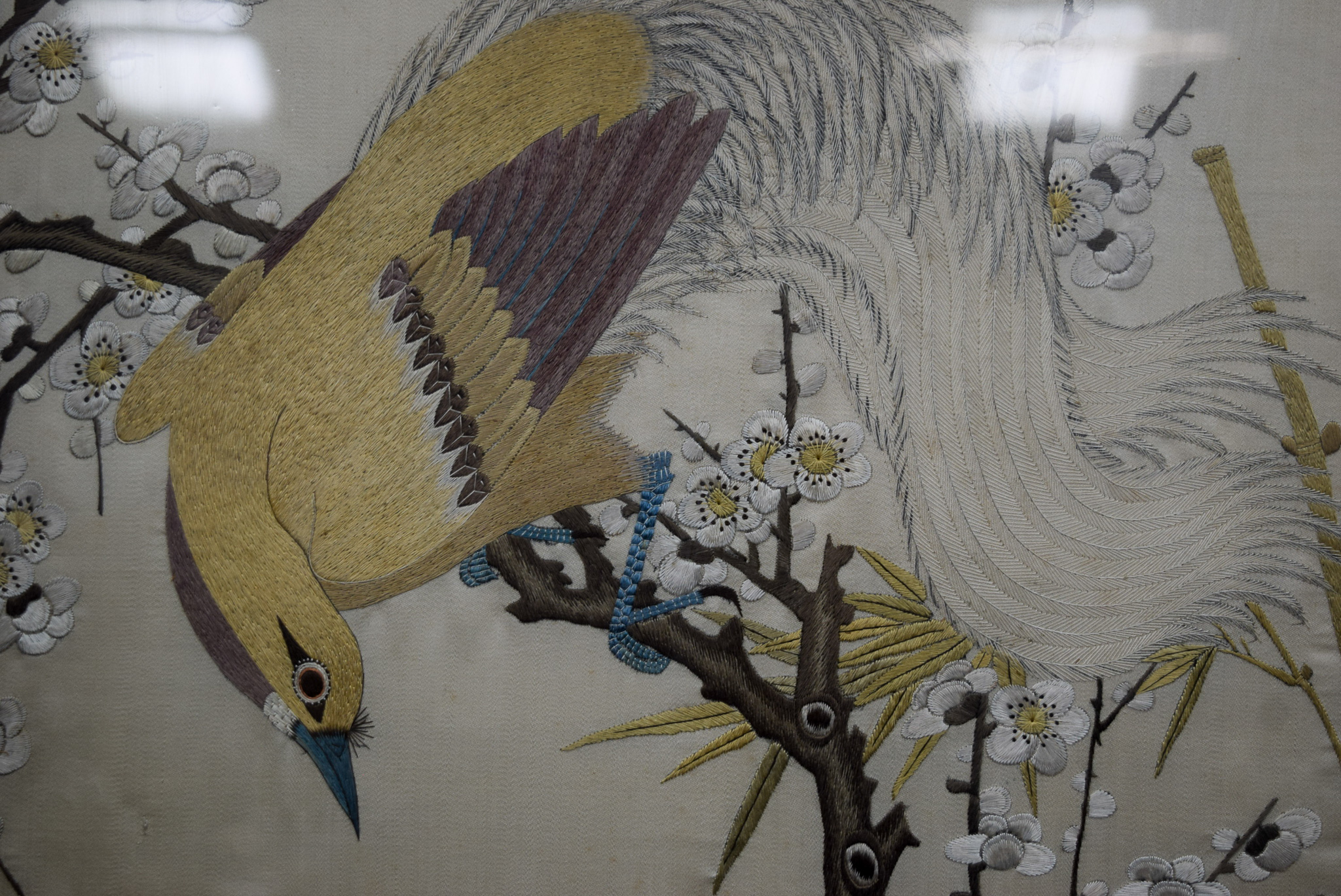 A VERY RARE AND LARGE MID 19TH CENTURY CHINESE HONGMU AND SILK SCREEN comprising of six sections in - Image 32 of 38