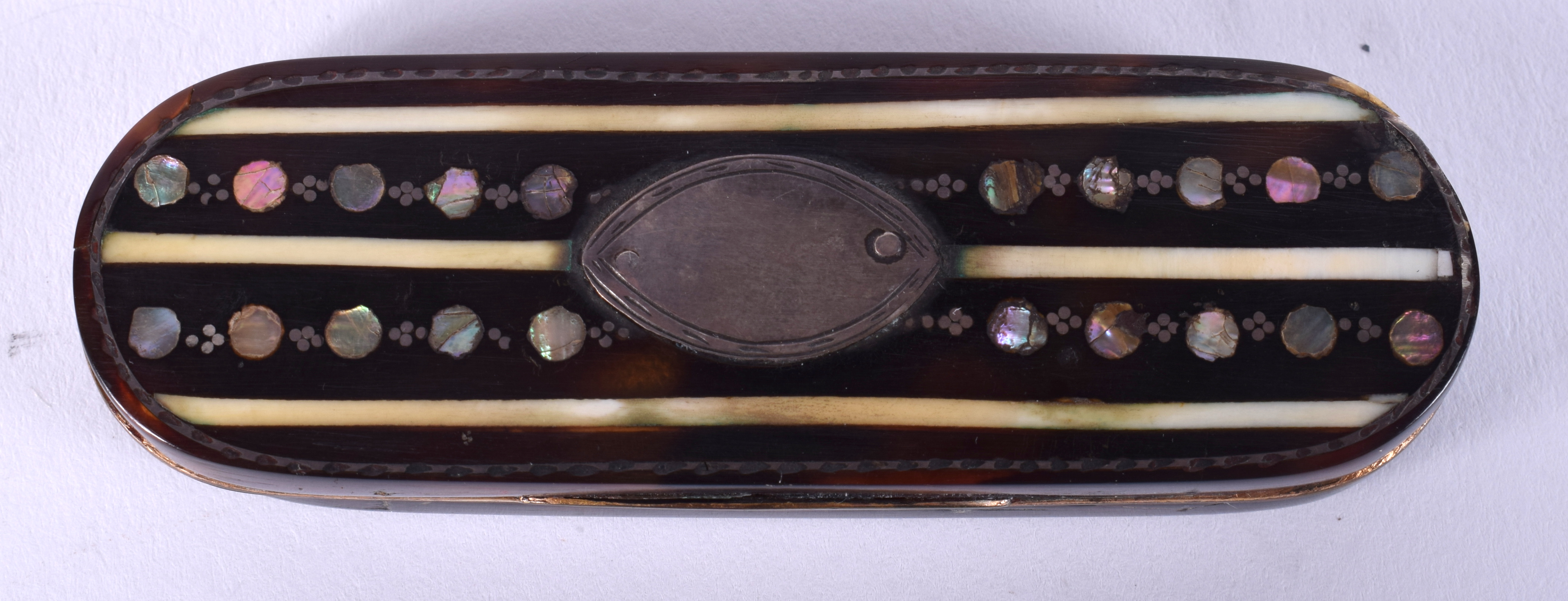 AN EARLY REGENCY SILVER TORTOISESHELL IVORY INLAID TOOTH PICK BOX. 8.25 cm wide. - Image 3 of 5