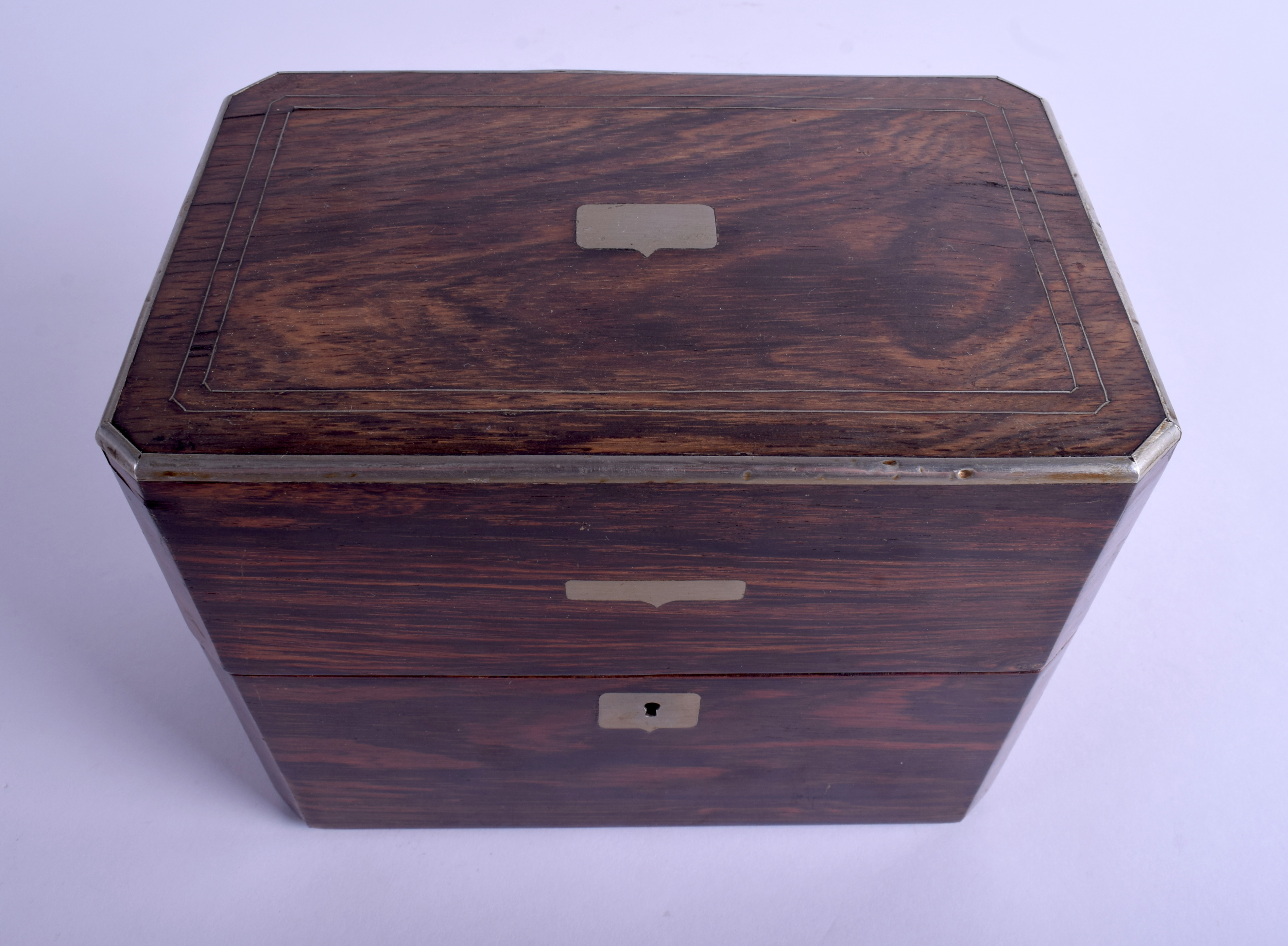 AN ANTIQUE CARVED ROSEWOOD BRASS BOUND CASKET. 20 cm x 17 cm. - Image 3 of 4