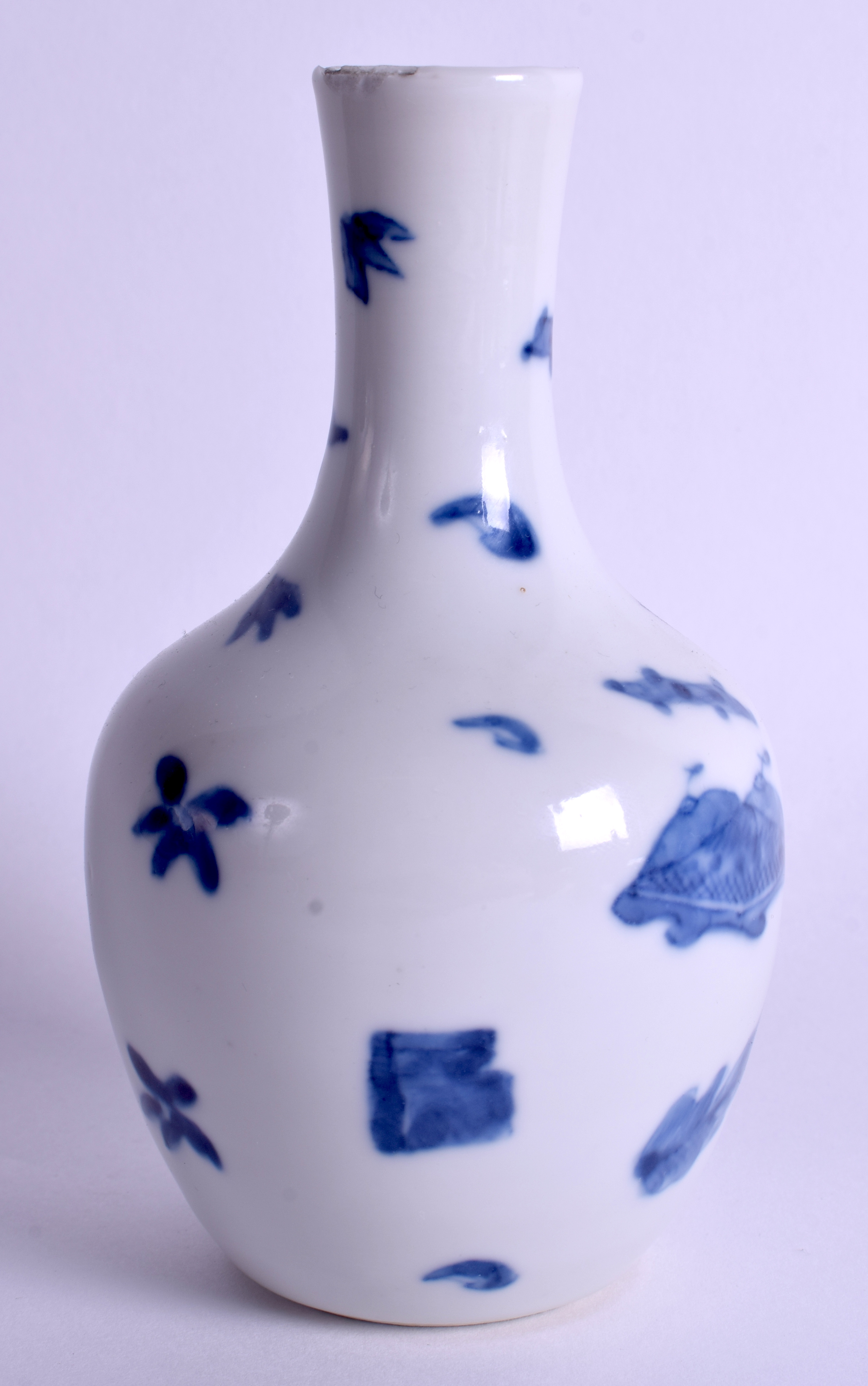 AN 18TH CENTURY JAPANESE EDO PERIOD BLUE AND WHITE VASE painted with Buddhistic lions. 16 cm high. - Image 2 of 3