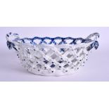 A GOOD 18TH CENTURY LOWESTOFT RETICULATED BASKET printed with the Pine Cone pattern. 22 cm x 18 cm.