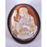 A 19TH CENTURY CONTINENTAL SILVER CAMEO SHELL SNUFF BOX. 6 cm x 4.5 cm.