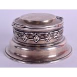 A TIFFANY & CO SILVER INKWELL decorated with scrolling foliage. Silver 9.2 oz. 11 cm wide.