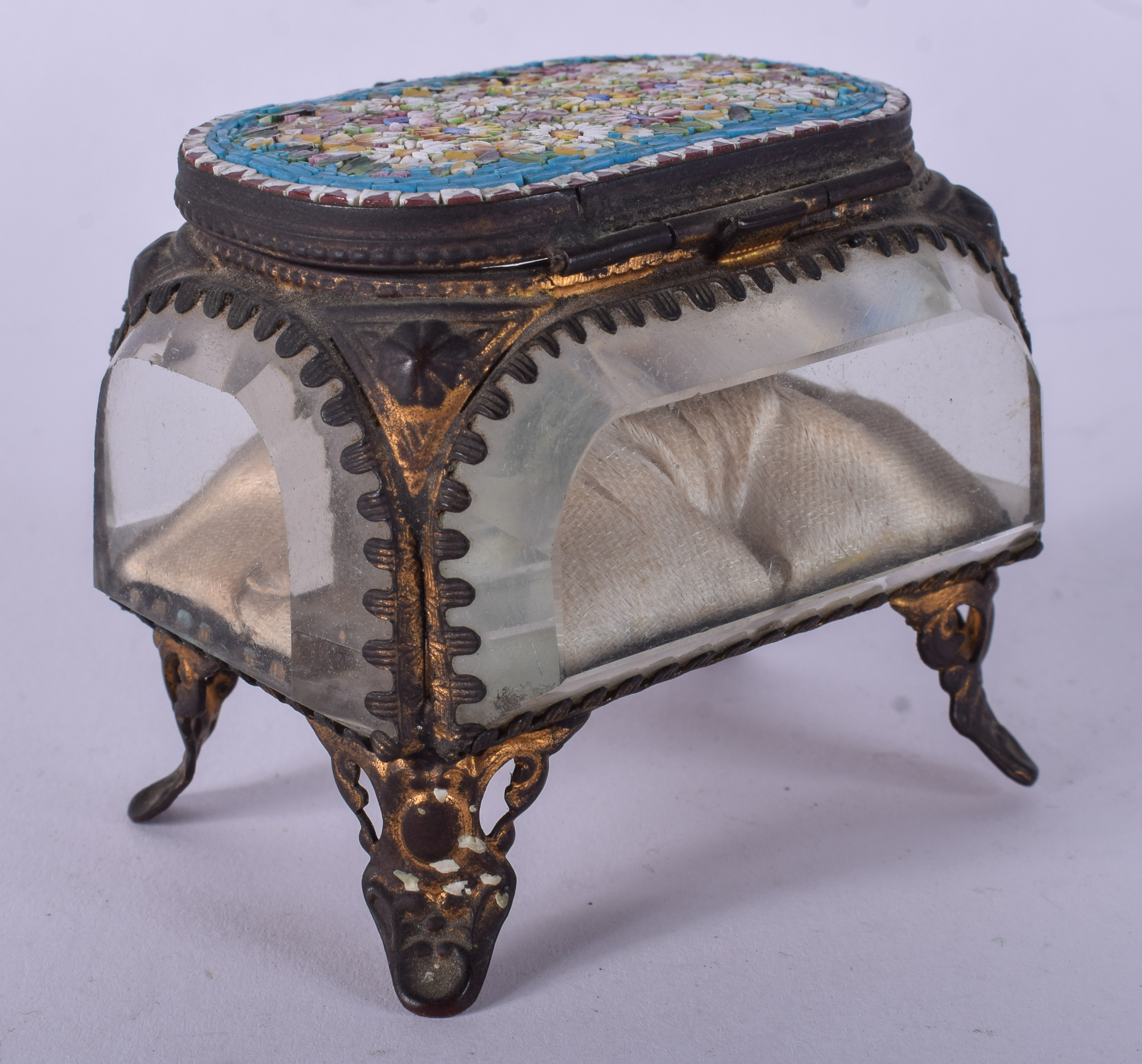 A LATE 19TH CENTURY ITALIAN MILLEFIORI CRYSTAL GLASS BOX. 6.5 cm x 6.5 cm. - Image 2 of 4