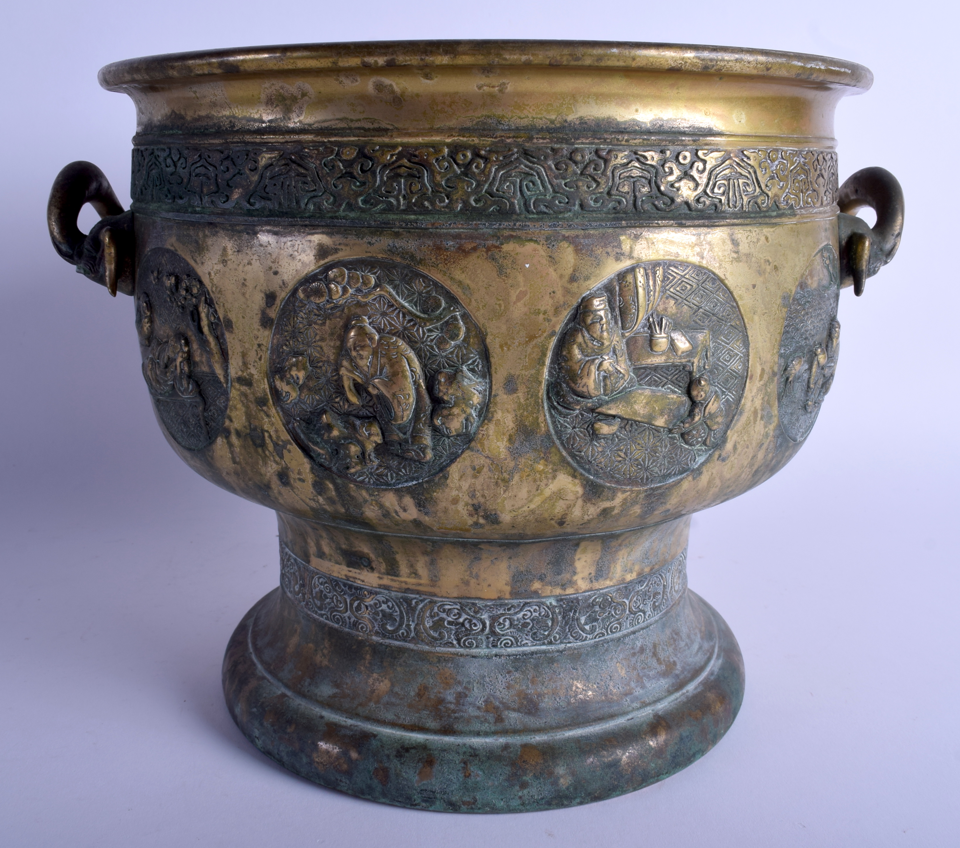 A LARGE 19TH CENTURY JAPANESE MEIJI PERIOD BRONZE CENSER decorated with panels of figures. 24 cm x - Image 4 of 9