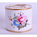 AN EARLY 19TH CENTURY CHAMBERLAINS DRUM INKWELL painted with a central spray and flowers. 5 cm x 4.