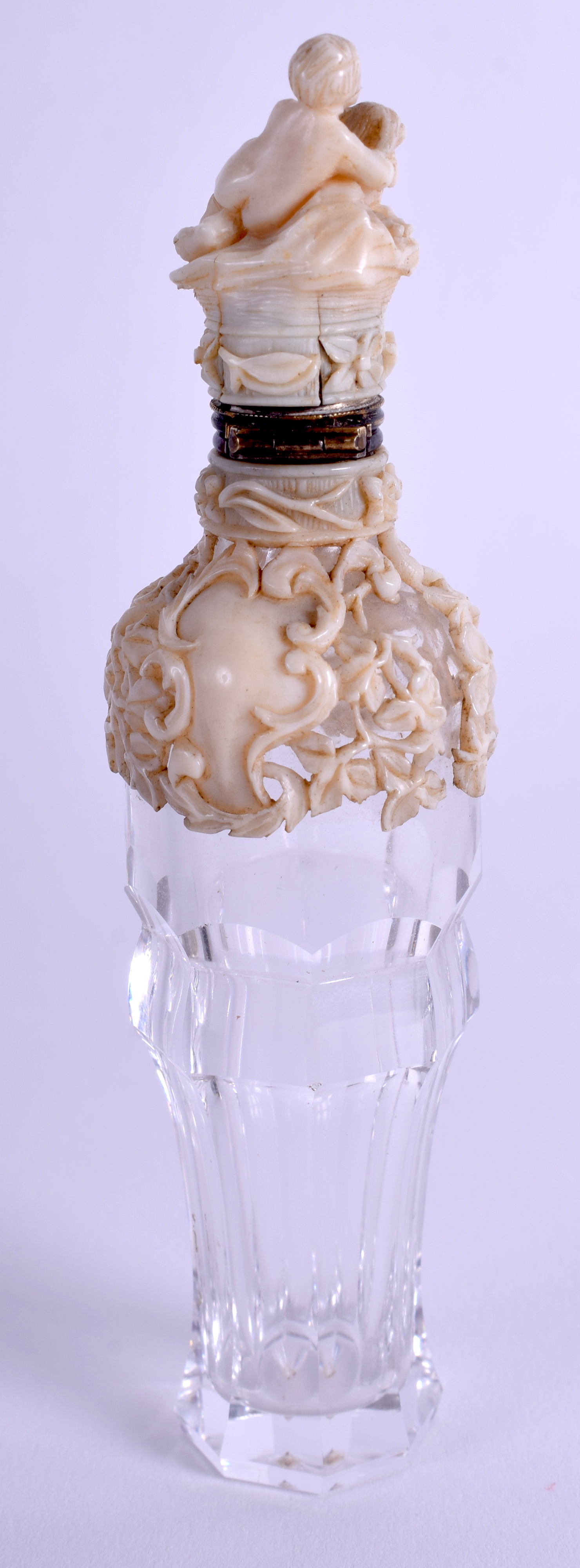 A RARE 19TH CENTURY CONTINENTAL DIEPPE IVORY AND GLASS SCENT BOTTLE overlaid with foliage. 11 cm hi - Image 2 of 9