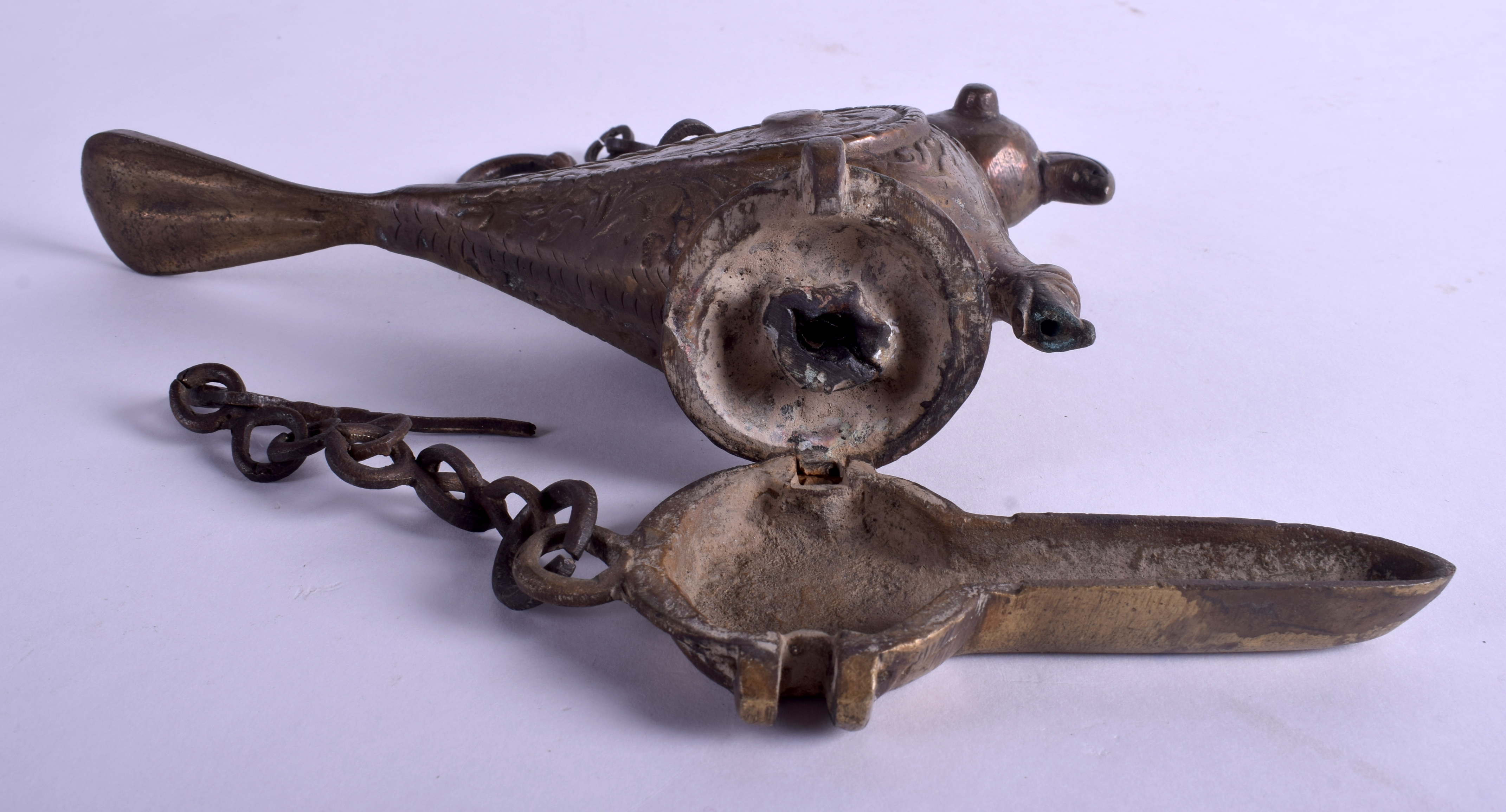 AN INDIAN BRONZE HANGING OIL LAMP formed with a bird. 22 cm x 14 cm. - Image 3 of 3