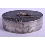 A FINE 19TH CENTURY JAPANESE MEIJI PERIOD GOLD ONLAID BRONZE AND SILVER BOX decorated with a fowl u