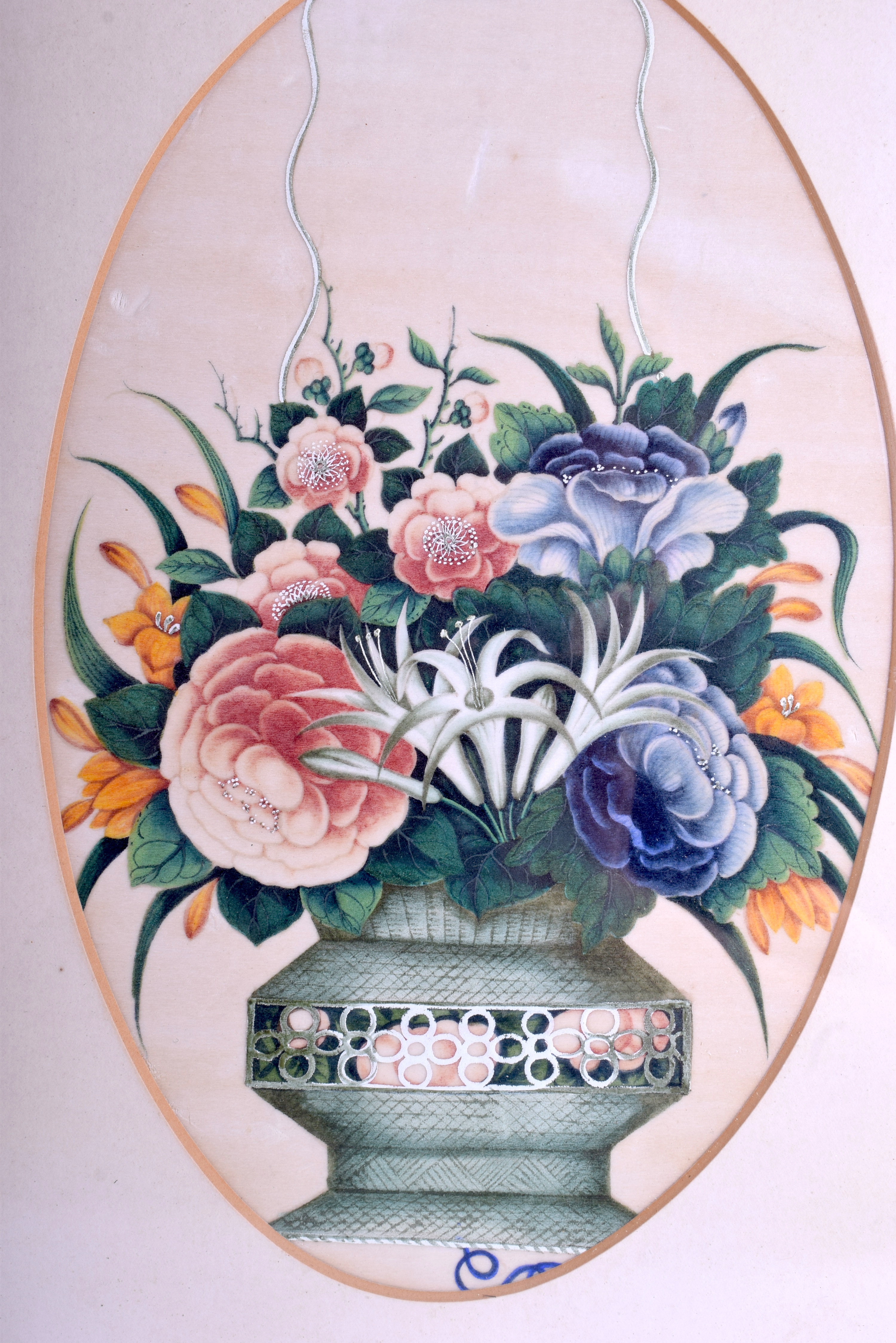 A LARGE PAIR OF 19TH CENTURY CHINESE FRAMED PITH PAPER WATERCOLOURS Qing, painted with floral bouqu - Image 5 of 5