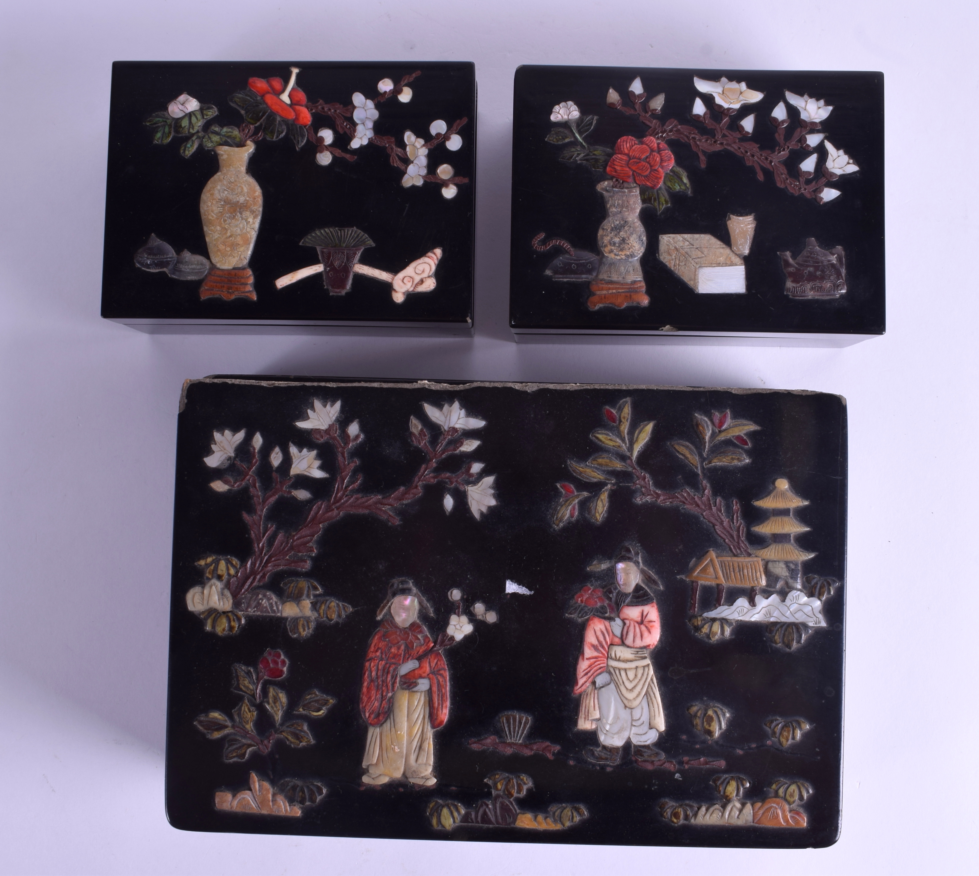 A PAIR OF EARLY 20TH CENTURY CHINESE BLACK LACQUER HARDSTONE BOXES AND COVERS together with a simil - Image 3 of 4