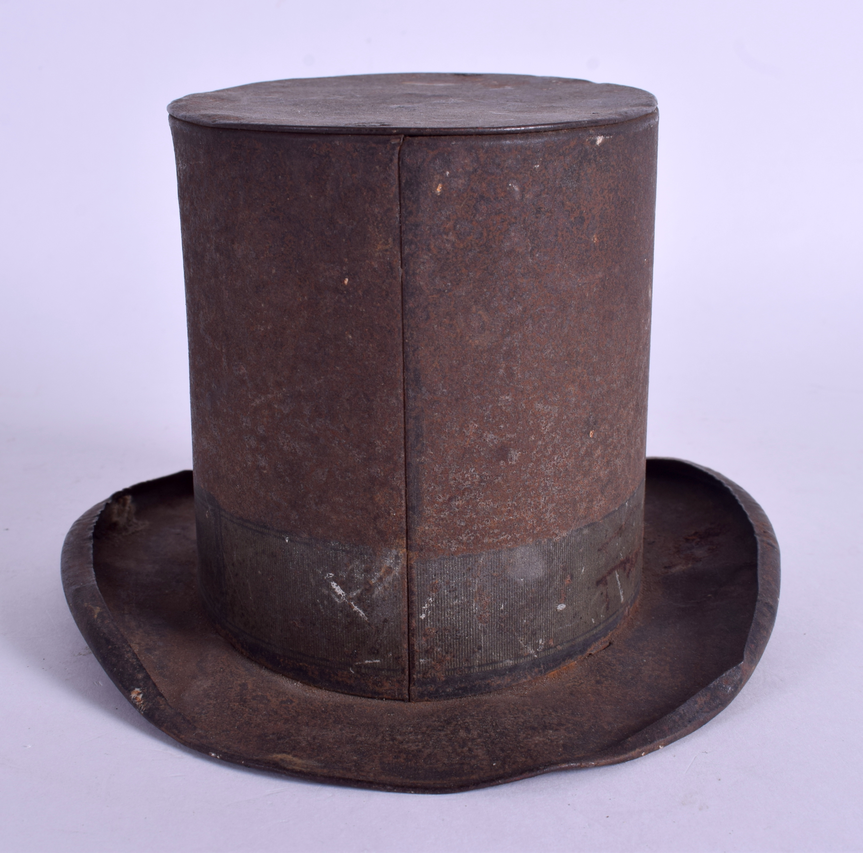 A RARE EDWARDIAN COLLEGE TIN PLATE TOP HAT MONEY BOX. 18 cm wide. - Image 2 of 3