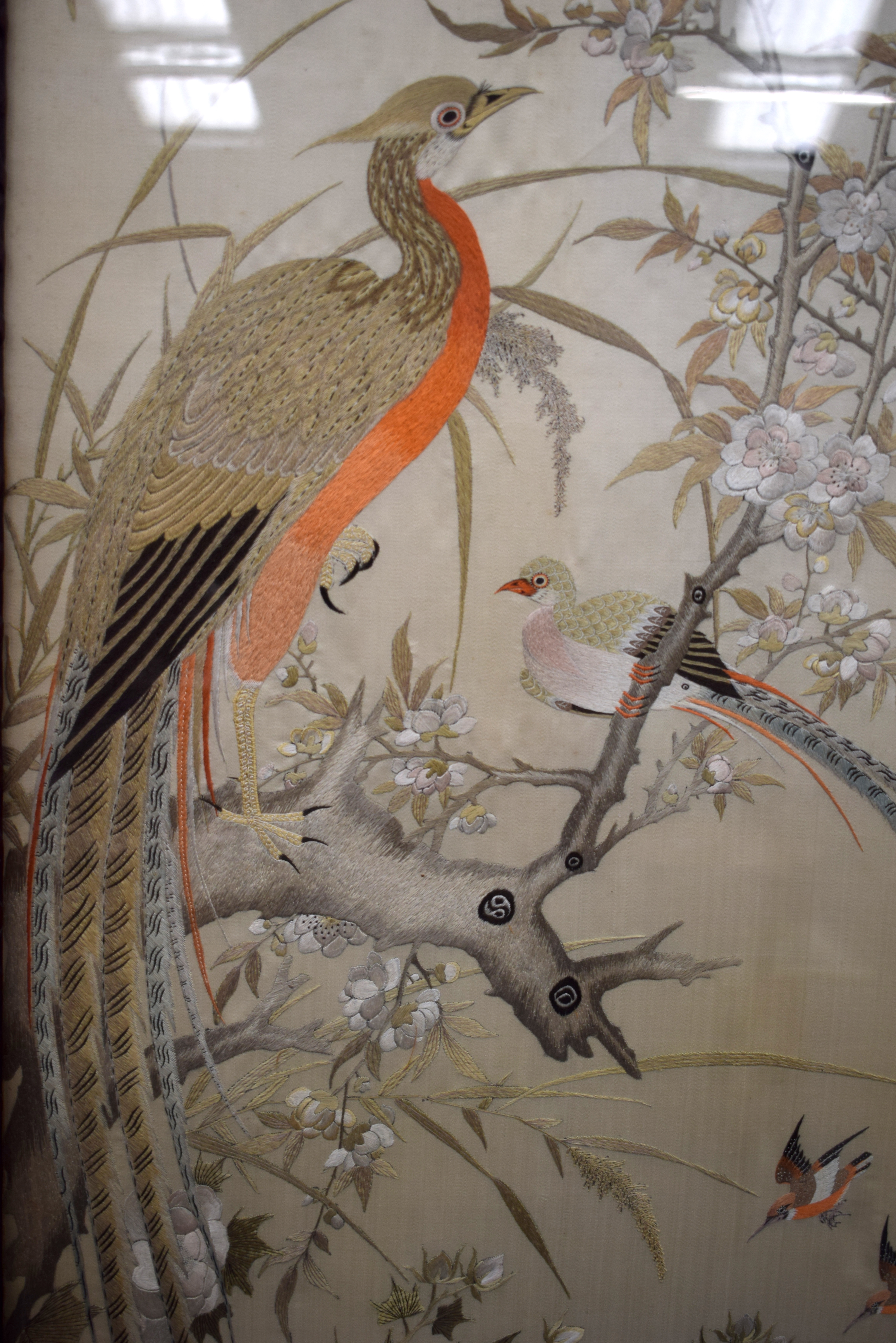 A VERY RARE AND LARGE MID 19TH CENTURY CHINESE HONGMU AND SILK SCREEN comprising of six sections in - Image 15 of 38