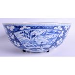 A LARGE 19TH CENTURY CHINESE BLUE AND WHITE BOWL Qing. 26 cm x 10 cm.