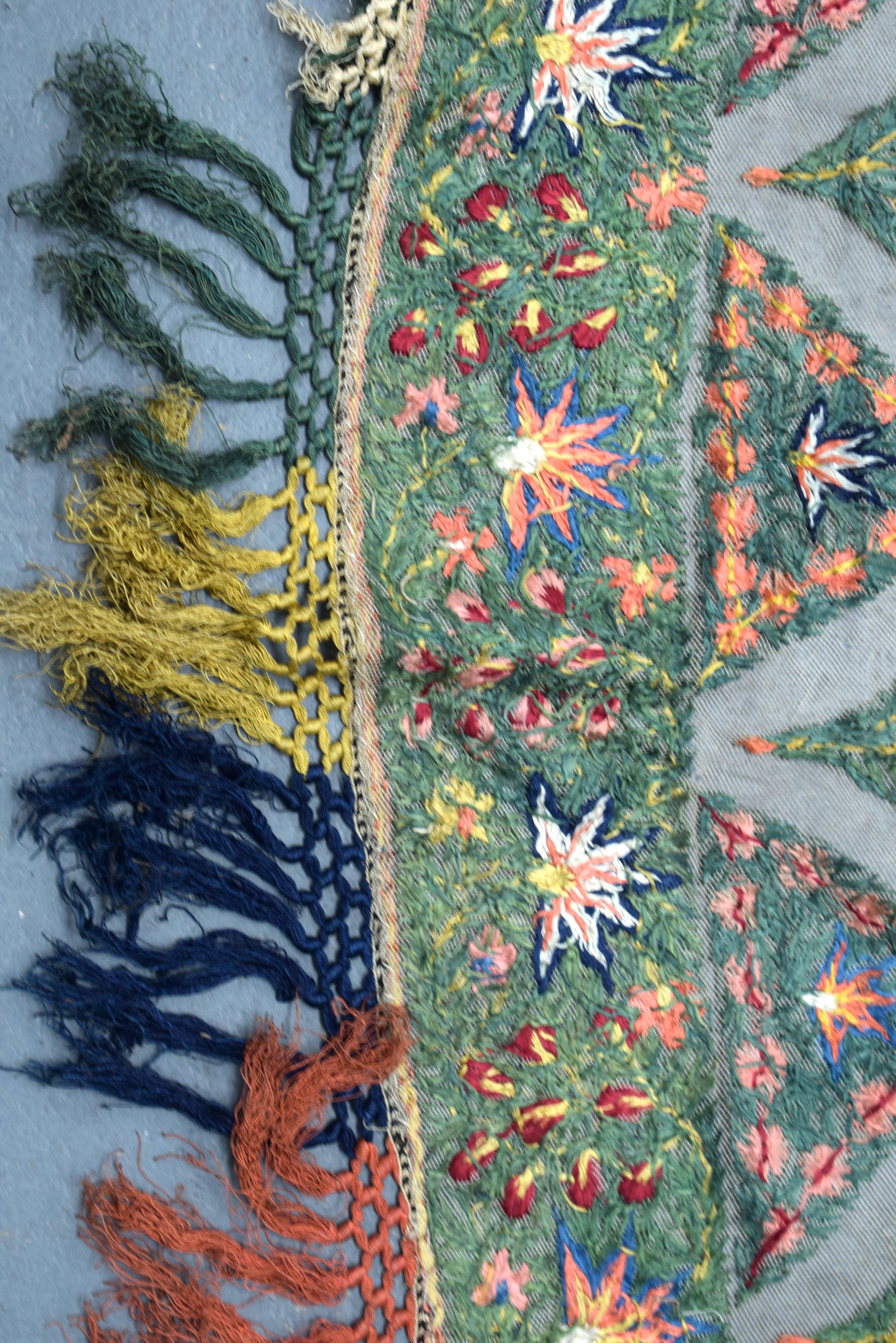 TWO 19TH CENTURY KASHMIRI SILK EMBROIDERED SHAWLS decorated with foliage. (2) - Image 8 of 8