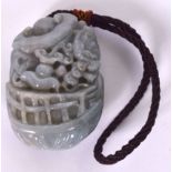 A LARGE 20TH CENTURY CHINESE CARVED JADEITE BOULDER PENDANT, decorated with a spotted toad. 8.25 cm