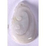 AN EARLY 20TH CENTURY CHINESE JADE PENDANT, carved in the form of a lingzhi fungus. 3.25 cm long.