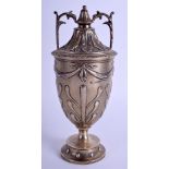AN ART NOUVEAU SILVER TWIN HANDLED VASE AND COVER. Chester 1911. 8.7 oz. 20 cm high.
