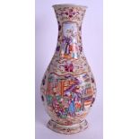 AN 18TH CENTURY CHINESE EXPORT FAMILLE ROSE MANDARIN VASE Qianlong, painted with figures within lan