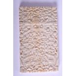 A 19TH CENTURY CHINESE CANTON CARVED IVORY CARD CASE Qing. 10 cm x 5.5 cm.