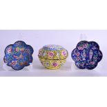 A 19TH CENTURY CHINESE CANTON ENAMEL BOX AND COVER together with a pair of similar dishes. 9 cm wid