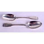 A MATCHED PAIR OF ANTIQUE ENGLISH SILVER SPOONS. 3.2 oz.