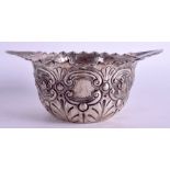 A VICTORIAN TWIN HANDLED SILVER BOWL. London 1889. 5.8 oz. 15 cm wide.