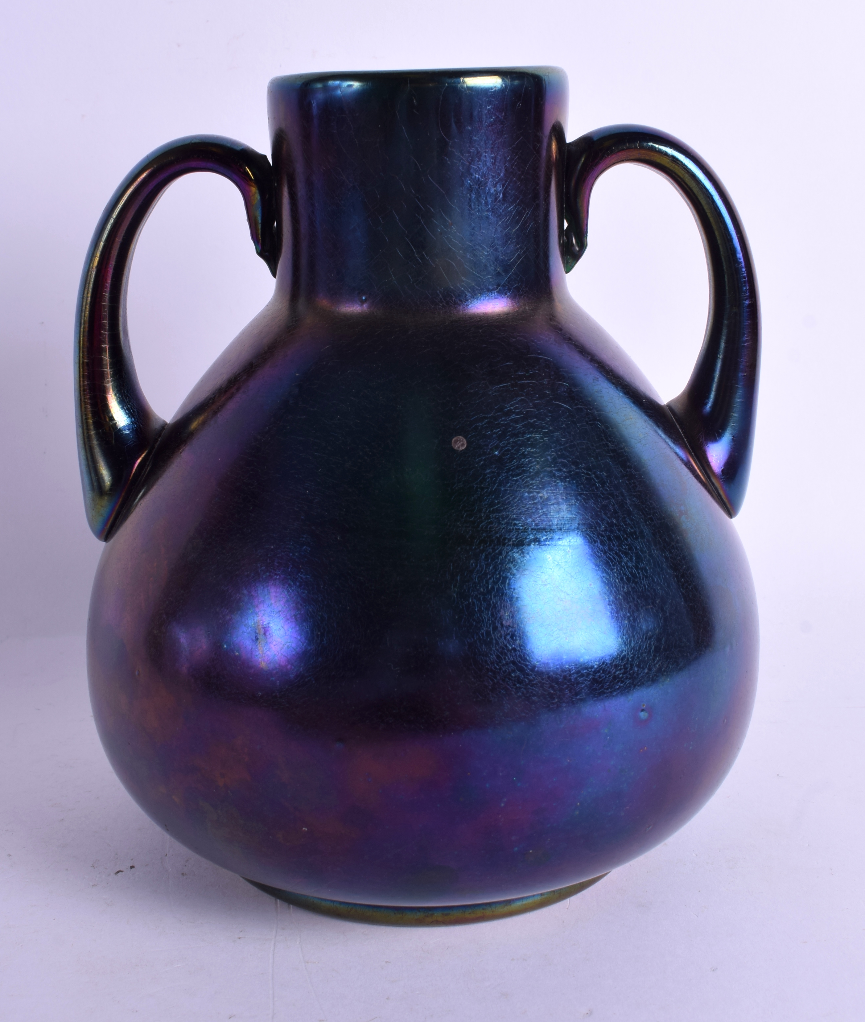 AN ART NOUVEAU AUSTRIAN PURPLE IRIDESCENT GLASS VASE. 20 cm x 15 cm. - Image 2 of 3