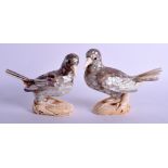 A FINE PAIR OF CHINESE QING DYNASTY CARVED IVORY AND MOTHER OF PEARL BIRD FORM BOXES AND COVERS bea