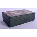 AN UNUSUAL EARLY 20TH CENTURY CONTINENTAL HARDSTONE AND LEATHER BOX AND COVER inset with Lapis, Jad