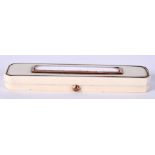 A GEORGE III GOLD AND IVORY TOOTH PICK BOX. 8.75 cm wide.