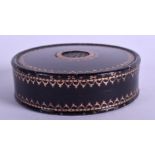 AN 18TH CENTURY GOLD INLAID TORTOISESHELL SNUFF BOX inlaid with motifs. 8 cm diameter.