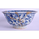 AN 18TH/19TH CENTURY CHINESE BLUE AND WHITE BOWL with Japanese gold lacquer repairs. 15 cm diameter