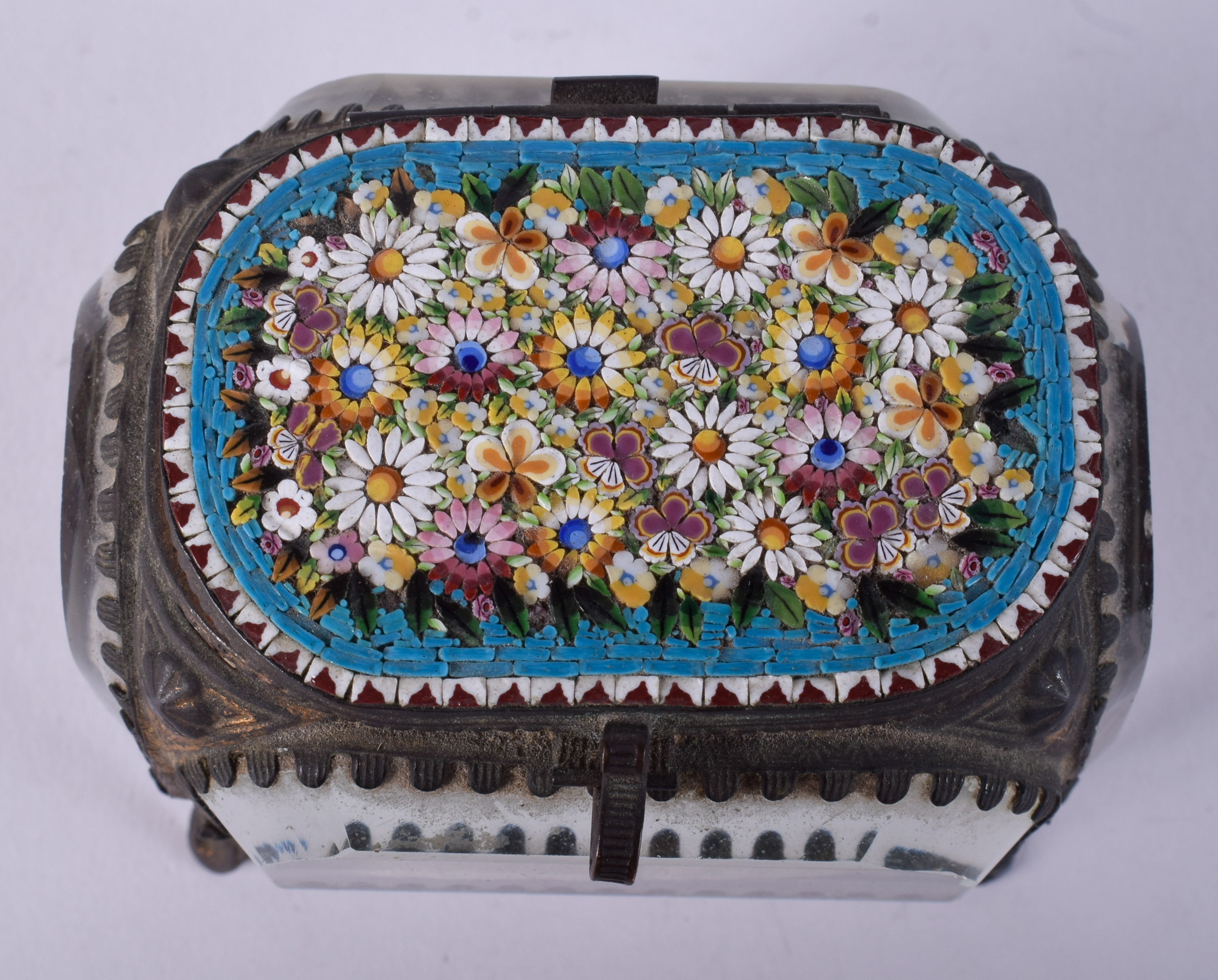 A LATE 19TH CENTURY ITALIAN MILLEFIORI CRYSTAL GLASS BOX. 6.5 cm x 6.5 cm. - Image 3 of 4