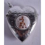 A SILVER HEART VESTA CASE. 3.5 cm wide.