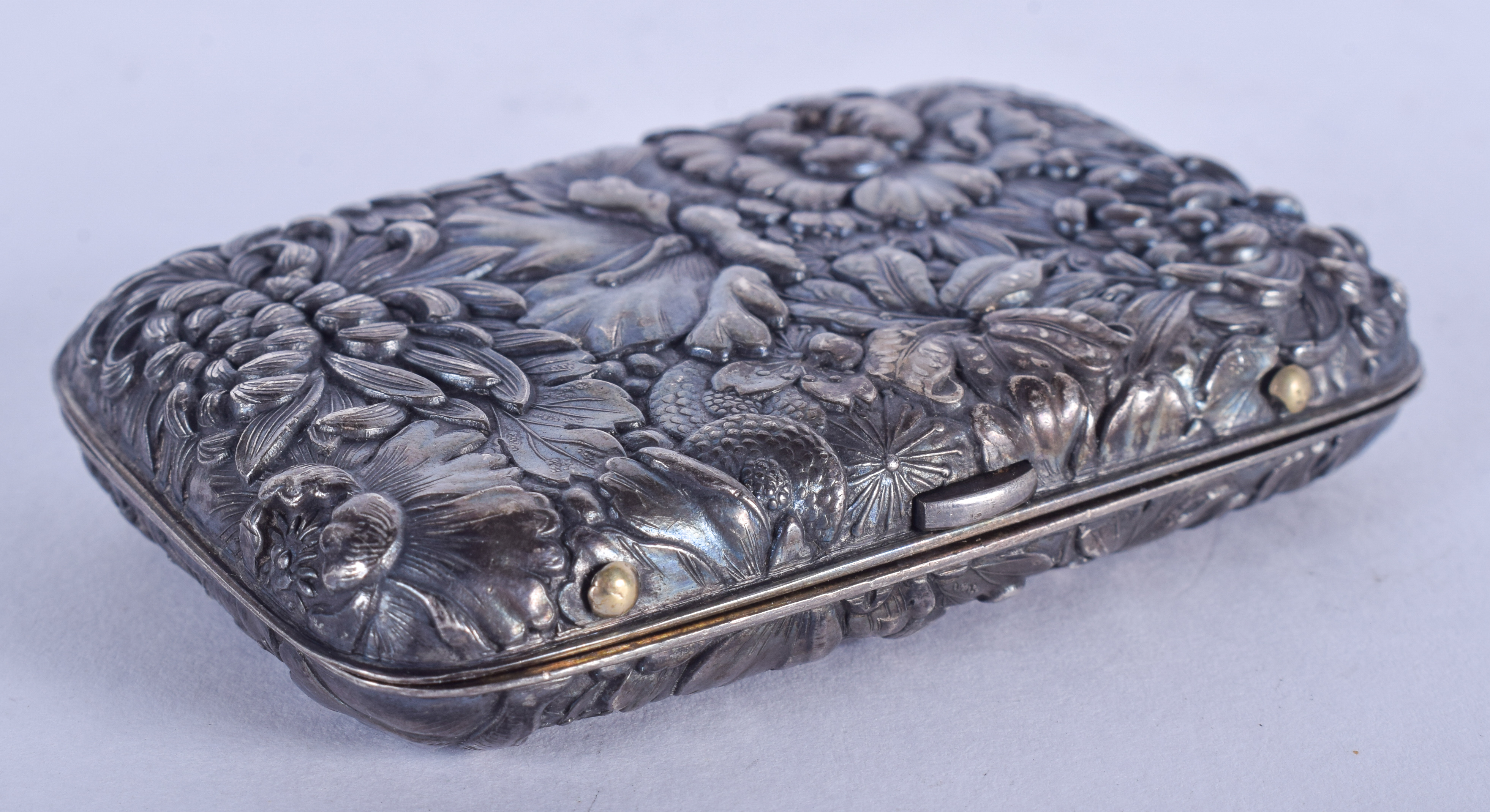 A JAPANESE MEIJI PERIOD SILVER CASE. 33 grams. 5 cm wide.